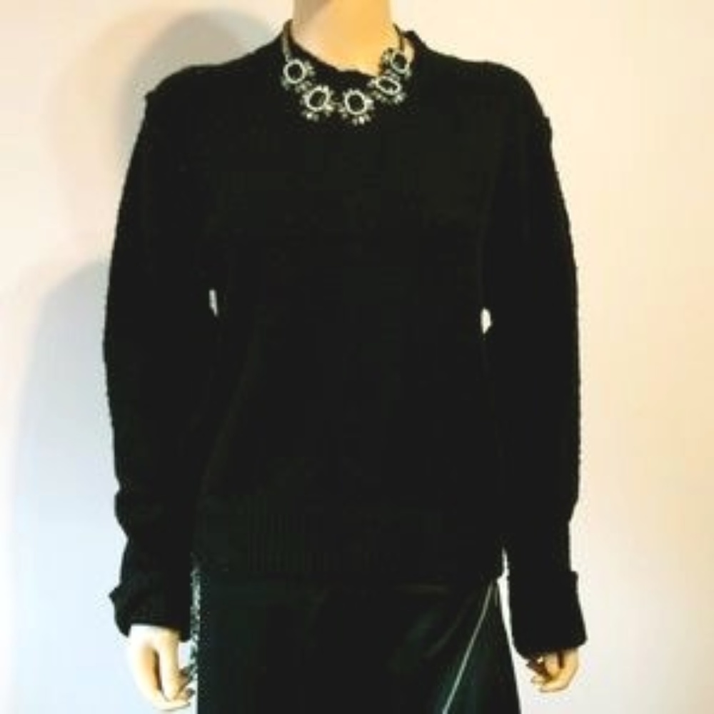 Romeo & Juliet Black Casual Sweater sz S NWT
